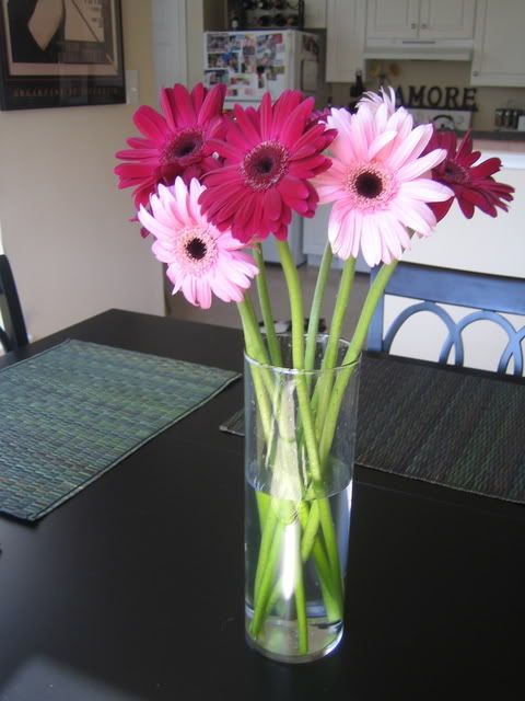 Re I need pics for gerber daisy centerpieces