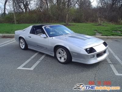 1985-Chevy-Camaro-IROC-Z-9633.jpg