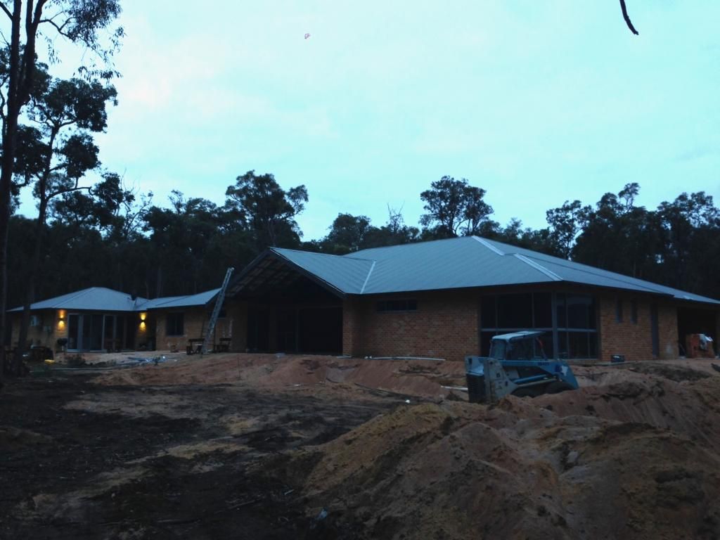 Owner Building Perth Hills - Roof time!