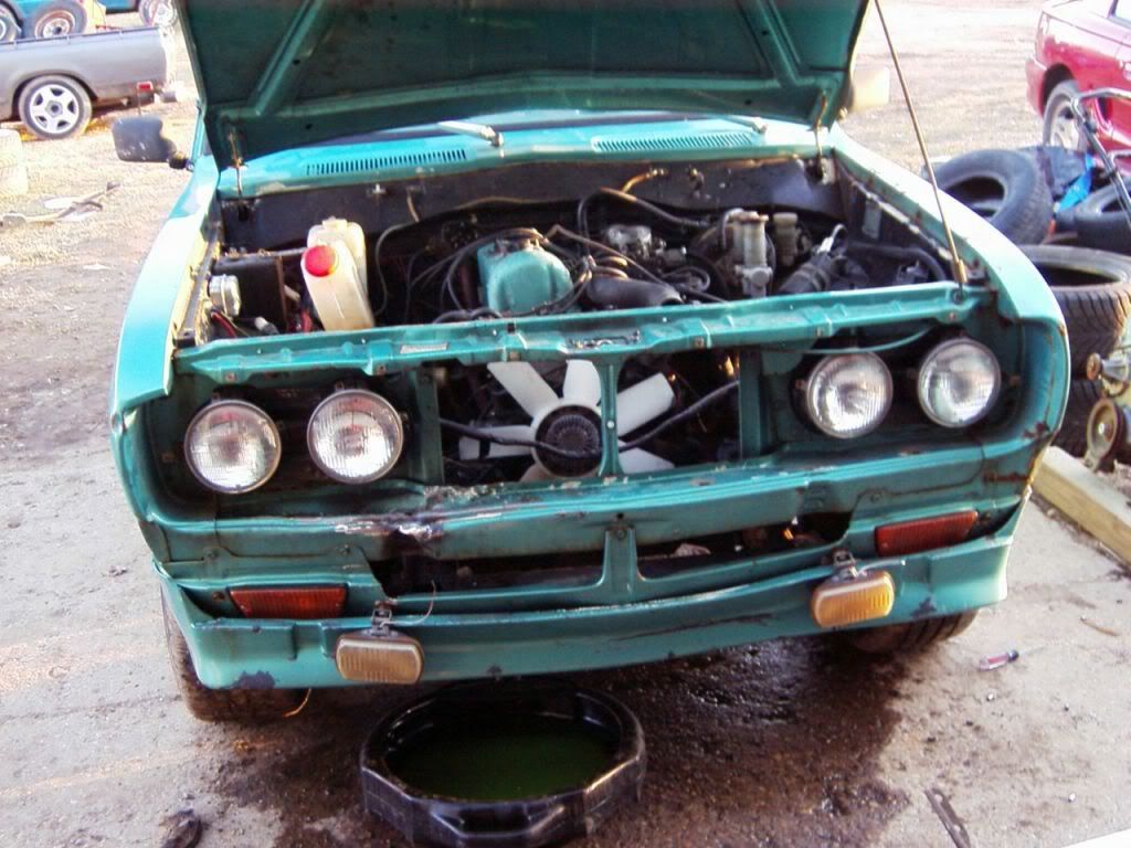 77DatsunCrashRepair15.jpg