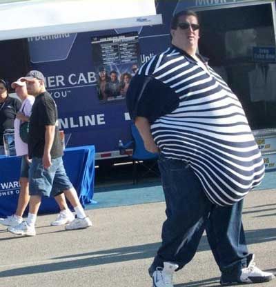 Definitive proof that wearing horizontal stripes does make a person look they're carrying a few extra pounds
