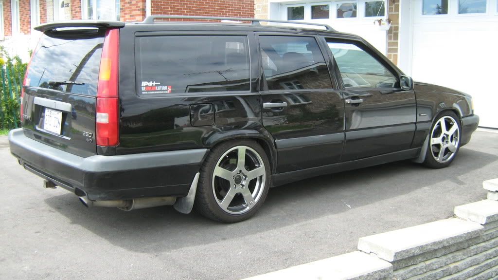 http://i303.photobucket.com/albums/nn151/matthew0155/Volvo%20850%20AWD/Good%20Shots/Volvo1122002.jpg