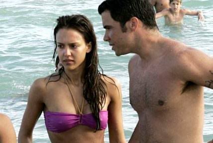 Jessica Alba Got Married to Cash Warren Today