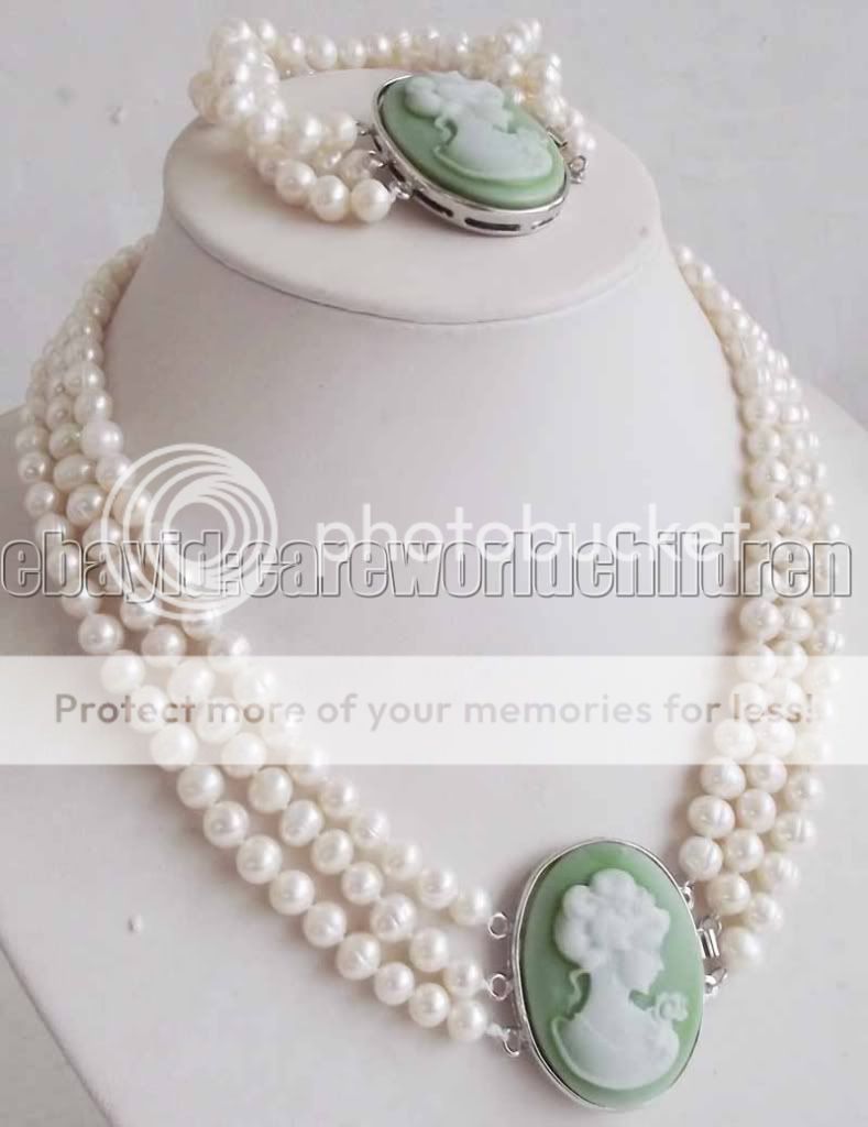 Cameo Shell White FW Pearl Necklace Bracelet Set  